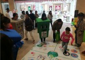 世界（jiè）地球日-移動的“垃（lā）圾桶”宣傳九一影视環保（bǎo）
