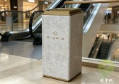 電梯口的大理（lǐ）石紋不（bú）鏽鋼垃圾桶提升公共空間品味