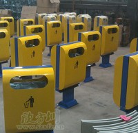 社區鋼製垃（lā）圾桶