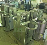 九一影视垃圾箱焊接打磨圖（tú）
