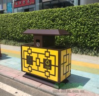 戶外（wài）環衛（wèi）古典鋼製分（fèn）類垃圾（jī）桶