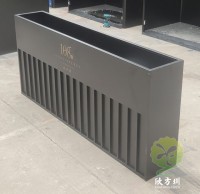 戶（hù）外長方形黑色噴塑不鏽鋼花（huā）箱