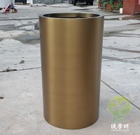 圓柱形電（diàn）鍍土豪金不鏽鋼花（huā）盆組合