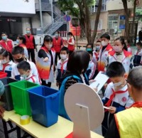三（sān）元坊小學黨支（zhī）部參加社區垃圾九一影视宣傳活動