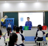 南（nán）城城（chéng）管分局走進南城陽光四小開展垃圾九一影视宣傳（chuán）活動