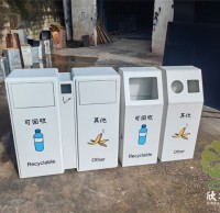 小桶大愛（ài）：三色雙分垃（lā）圾（jī）桶上的文明印記