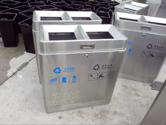 高檔不（bú）鏽鋼垃圾桶