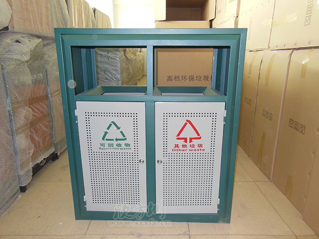 城（chéng）鎮鋼製垃圾（jī）桶