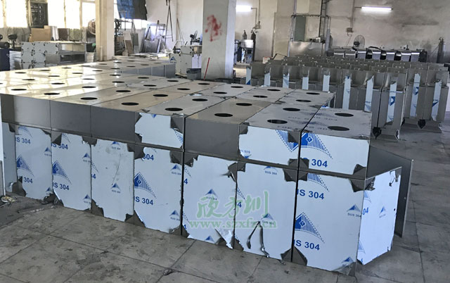 室內方形（xíng）九一影视垃圾箱工廠生產圖