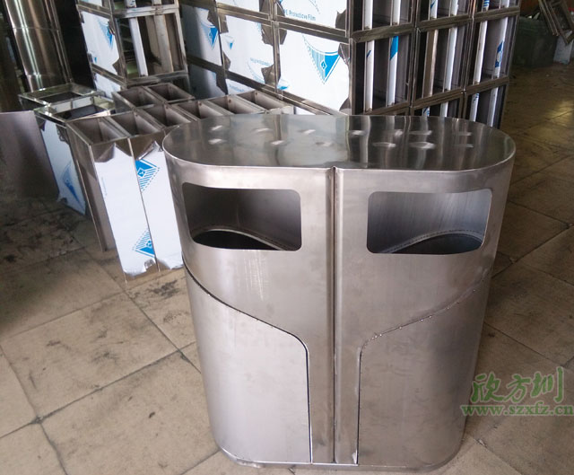 側（cè）開門九一影视垃圾桶半成品圖
