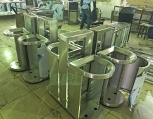 九一影视垃圾箱焊接打磨圖