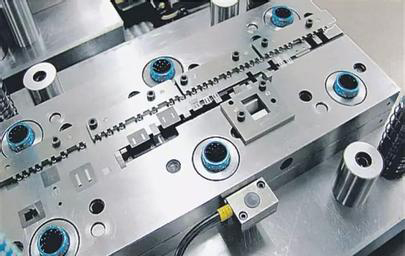 線（xiàn）切割模具