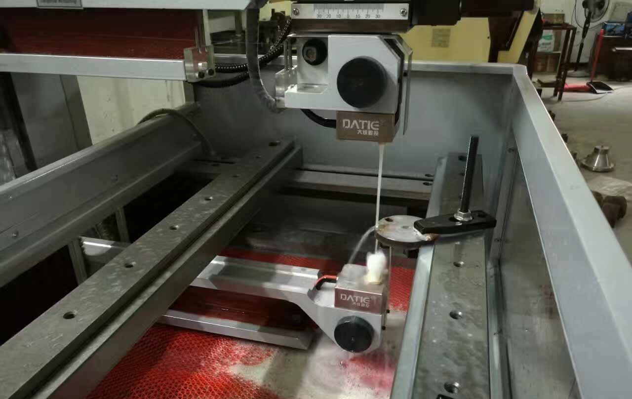 線切割自動找中