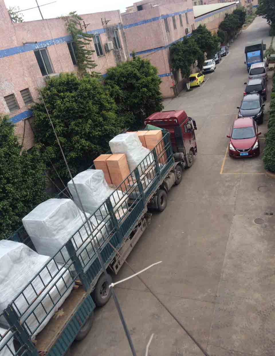 廣東大（dà）鐵大錐度伺服中走絲發機照片