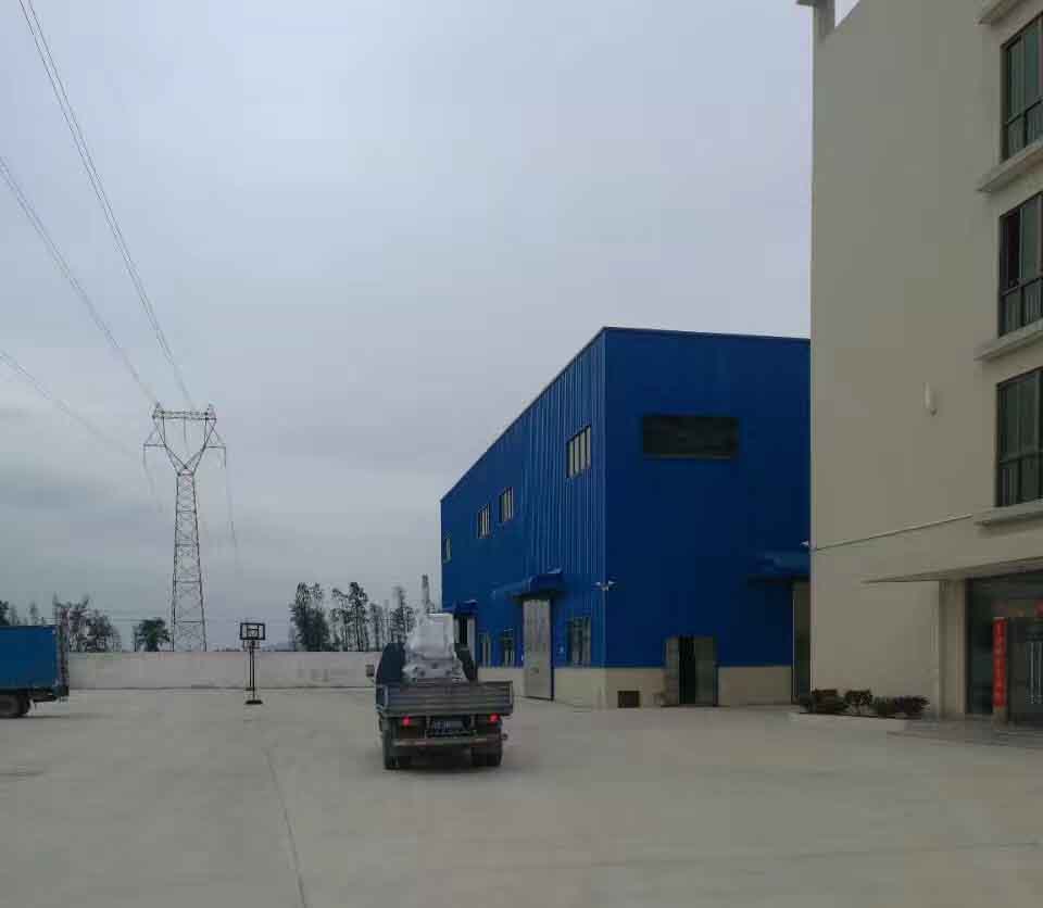 金祥盛模具現場發（fā）機圖（tú）片