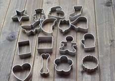 佛（fó）山（城勝超模具）電火花（huā）線切割（gē）實地客戶