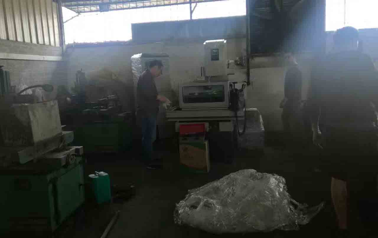 佛山（置誠五（wǔ）金）中走絲現場安裝圖片