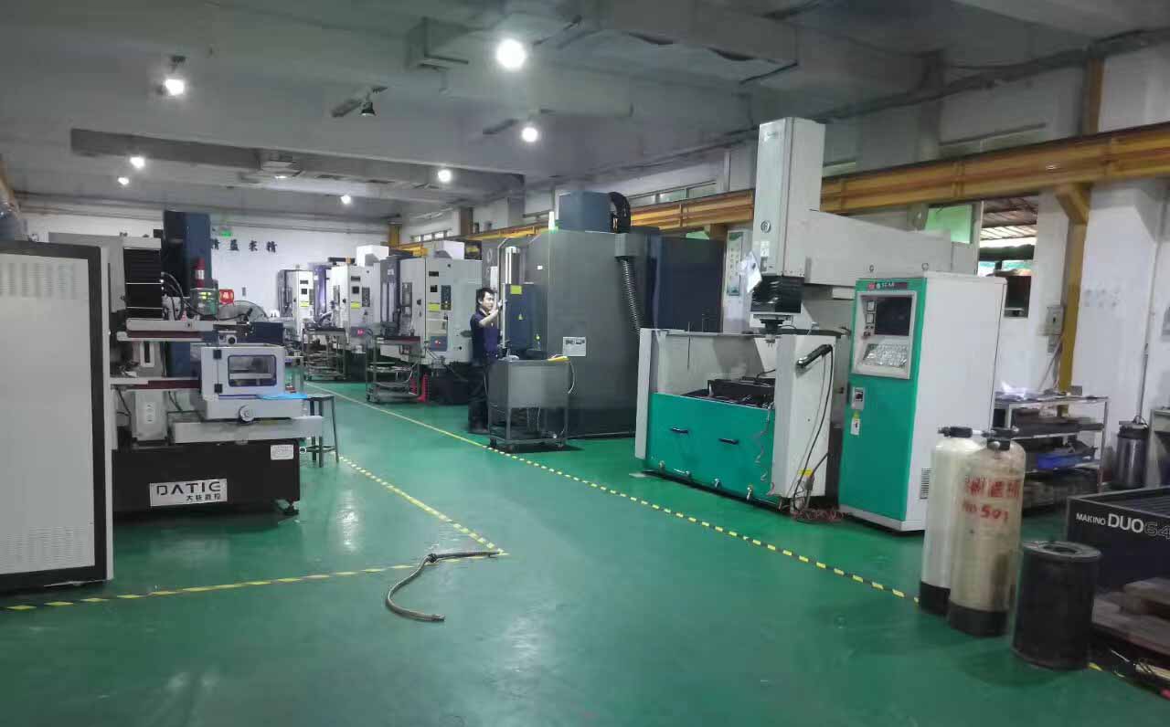 東莞（東洋塑膠製品）模具加工車間