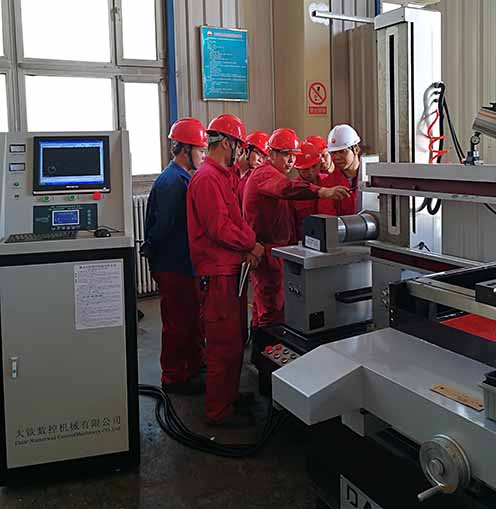 廣東17·c18起草视频.27電火（huǒ）花線切（qiē）割（gē）現場講解實操