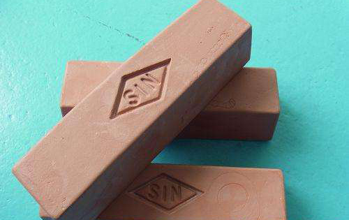 線切割（gē）加工工（gōng）件表麵氧化層