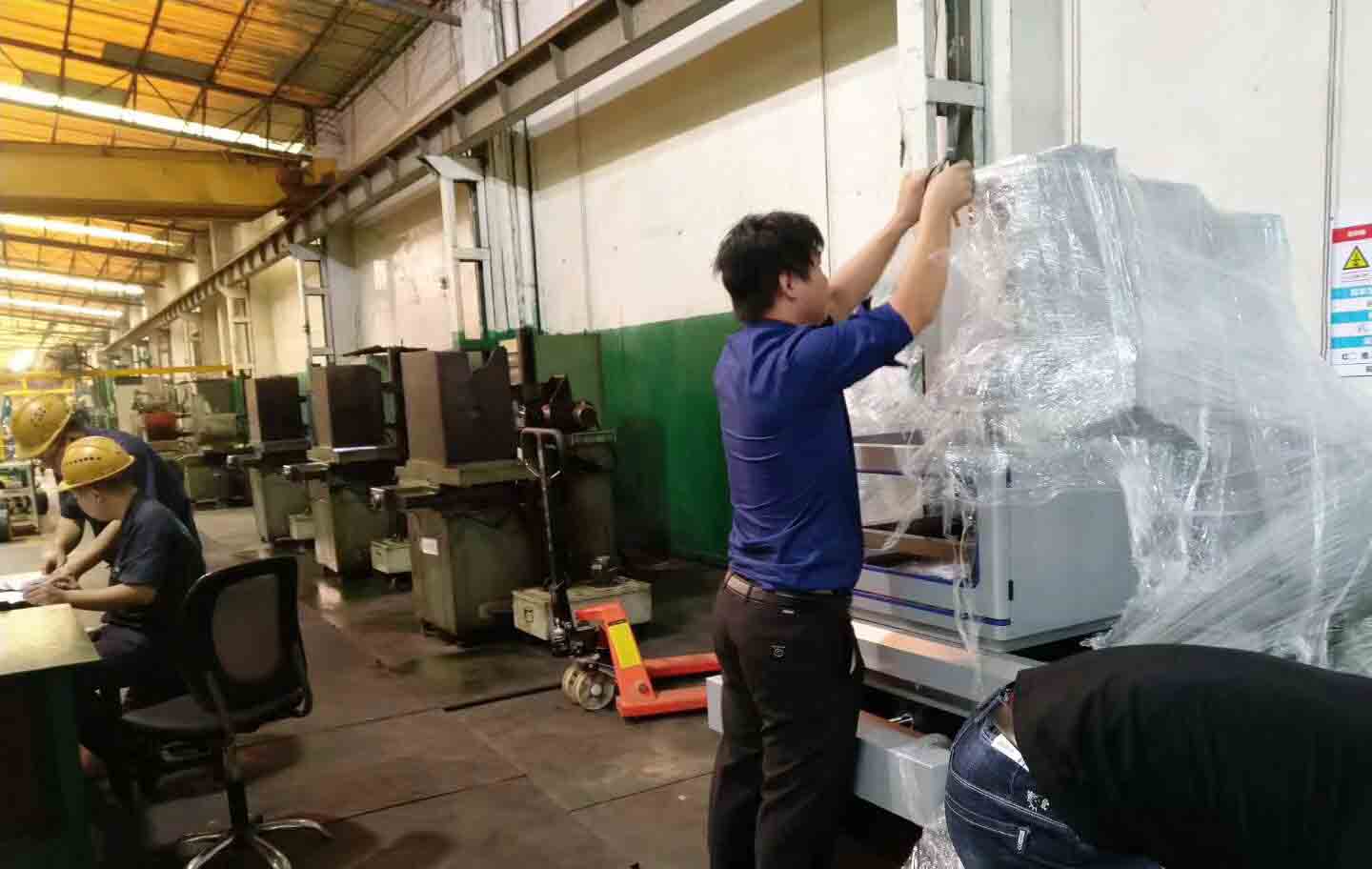 肇慶（高登鋁材）全伺服中走絲（sī）現場安裝照（zhào）片（piàn）