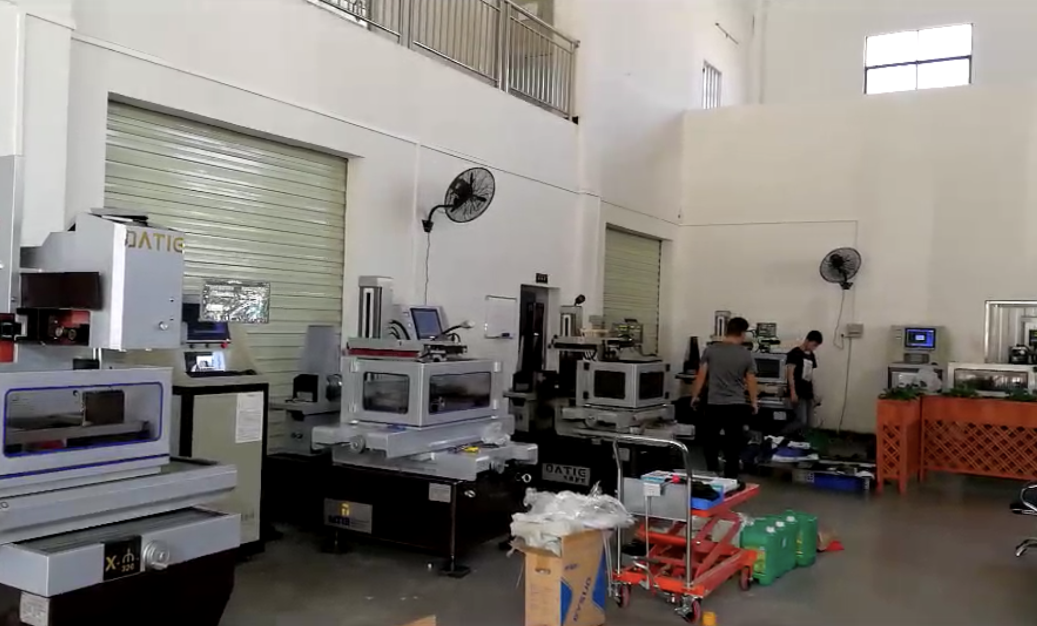 東莞（正翔模具）中走絲現場安裝