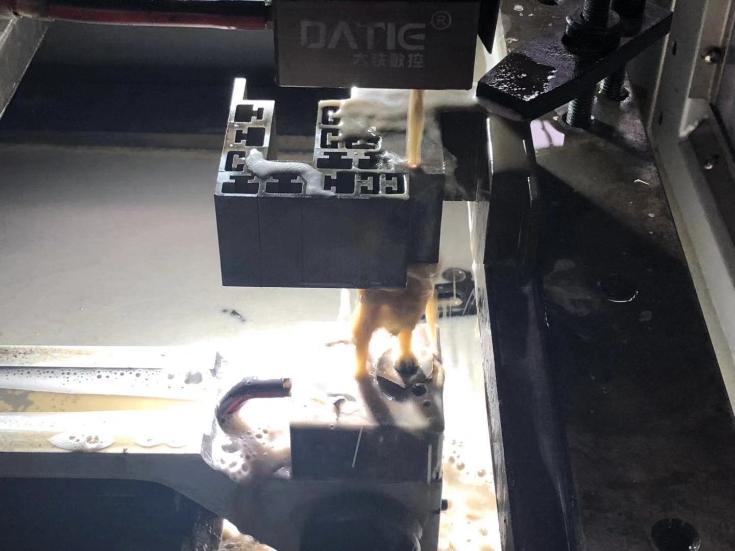 線切割加（jiā）工中經（jīng）常回退的原因（yīn）