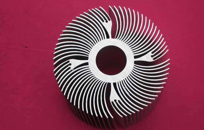 線切割鋁（lǚ）型材模（mó）具