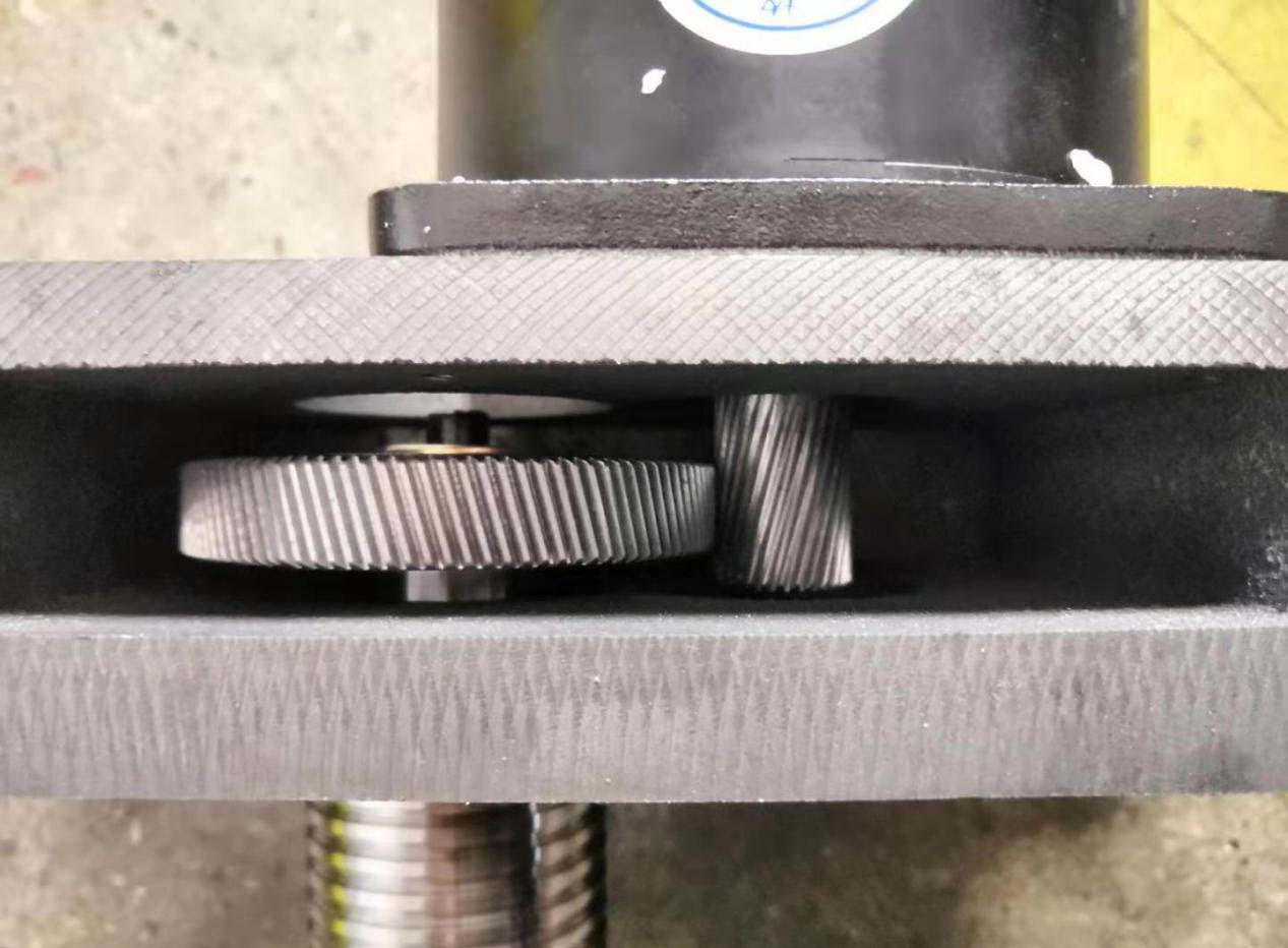 線切（qiē）割機床步進電機異響解決（jué）辦法