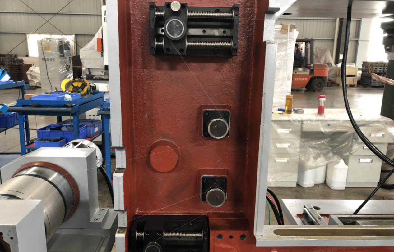 中走絲緊絲結構