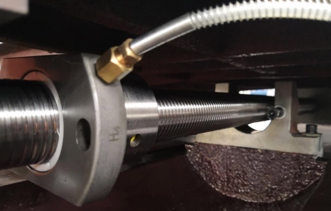 線切割絲杠上（shàng）油教程（chéng）3