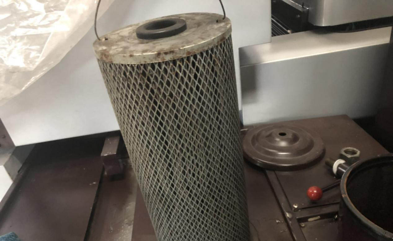 中走絲濾芯拆卸教程5