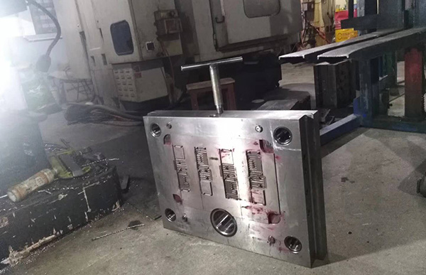 江西（合力模具）現場3