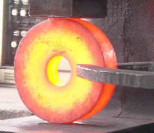 線切割割鑄鋼有沙眼原（yuán）因