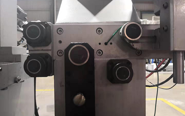 線切割導輪抖動3