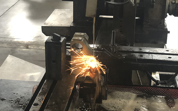 中（zhōng）走絲加工