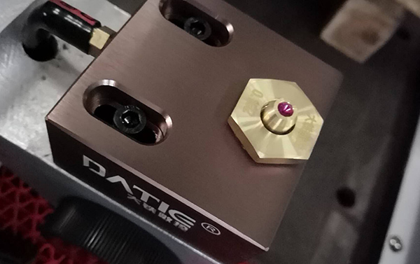 中走絲線切割（gē）眼膜更換時間（jiān）