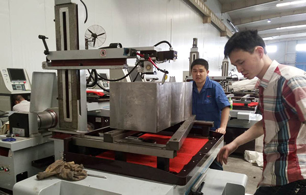 線切割加工厚工件電流不穩解決辦法