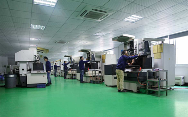 徐州（富港電子）線切割機床加工車間