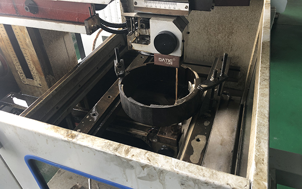 線（xiàn）切（qiē）割割合（hé）金刀能割動嗎